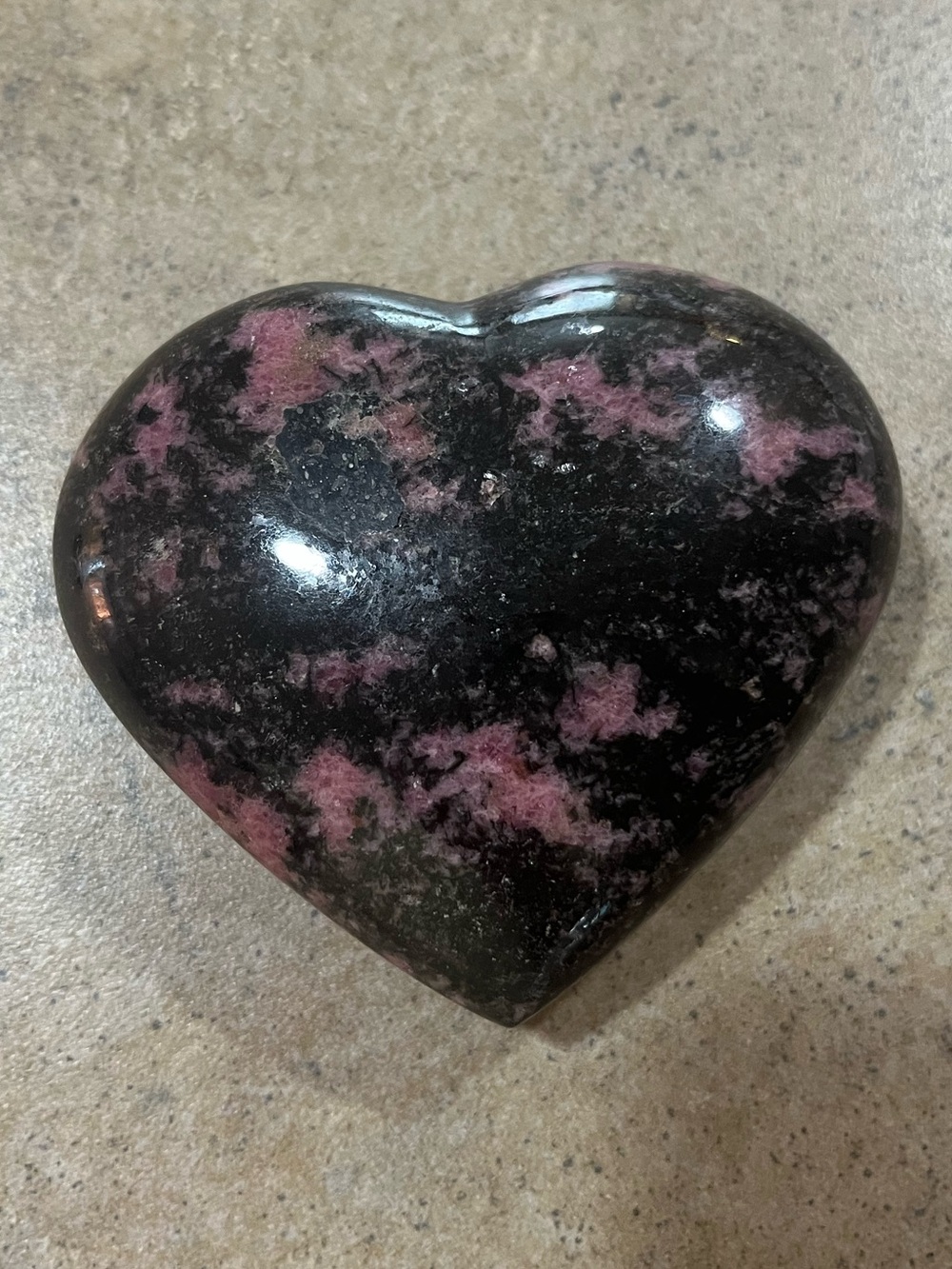 Polished Black and Pink Rhodonite Heart Accent Stone - Home Accents Decor - Picture 2 of 4
